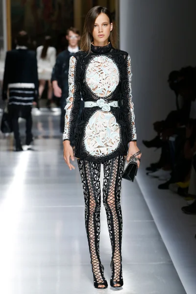 Look 28